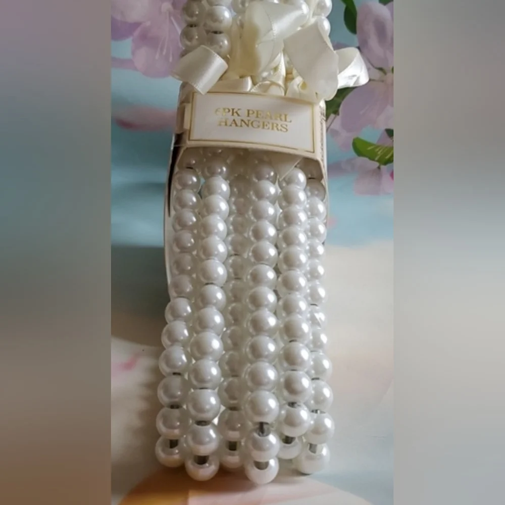 Jack + Linn 6Pk Faux Pearl Hangers